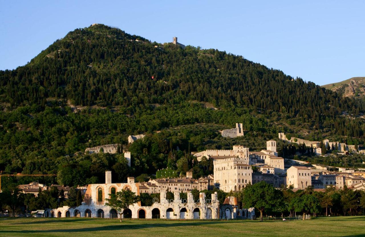 Appartamento Centro Storico Gubbio Bagian luar foto