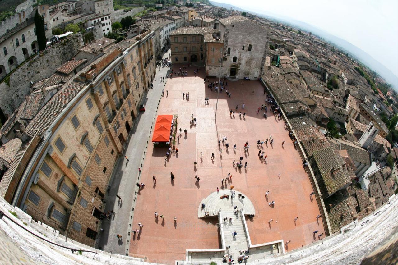 Appartamento Centro Storico Gubbio Bagian luar foto